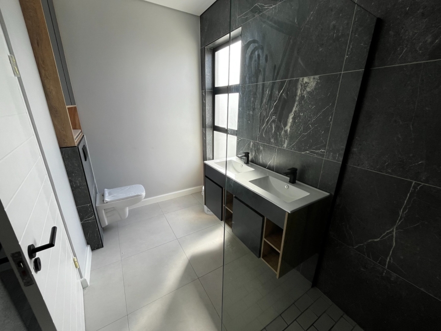 3 Bedroom Property for Sale in Sandown Western Cape